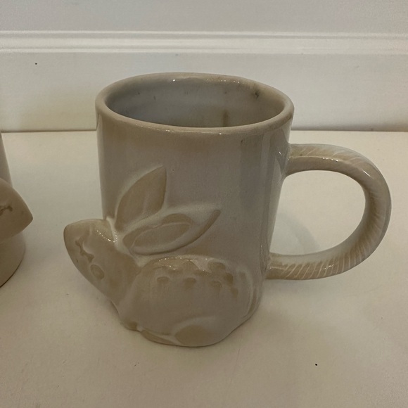 Set of 2 bunny rabbit Indigo mugs - Picture 2 of 6